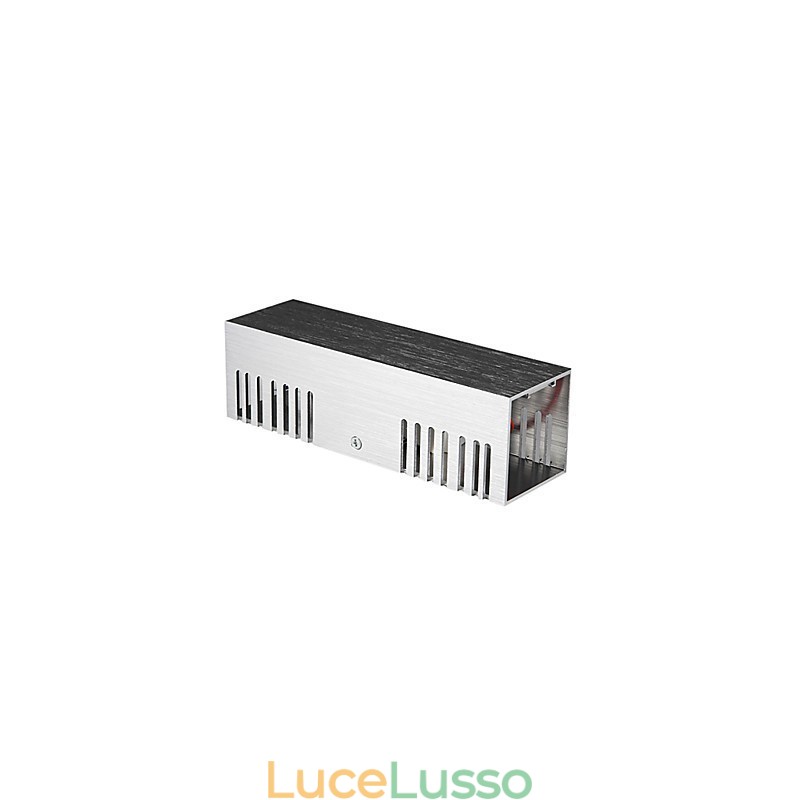 Applique moderna con design a luce diffusa, 2 paralumi cubici