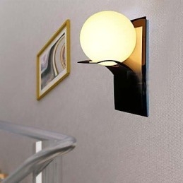 Applique da parete per bagno moderna in metallo e vetro con globo galvanico