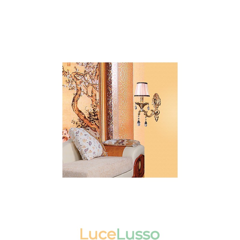 Elegante applique in cristallo rosa