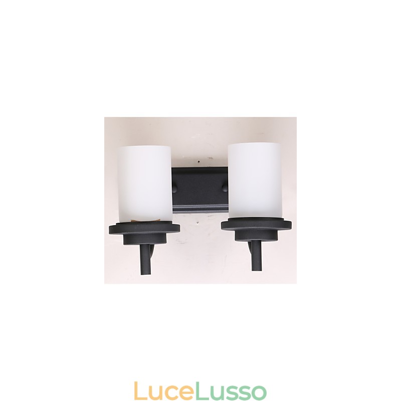 2*Applique da parete in stile classico retrò in ferro con lavorazione a vernice e vetro smerigliato