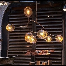 Lampadario a 7 luci con paralume in vetro e rami pendenti in vetro artistico