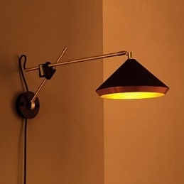 Lampada da parete piegata con braccio a bilanciere in ferro battuto, stile rurale, industriale, che ripristina i modi antichi