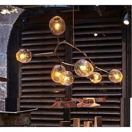Lampadario a 7 luci con paralume in vetro e rami pendenti in vetro artistico
