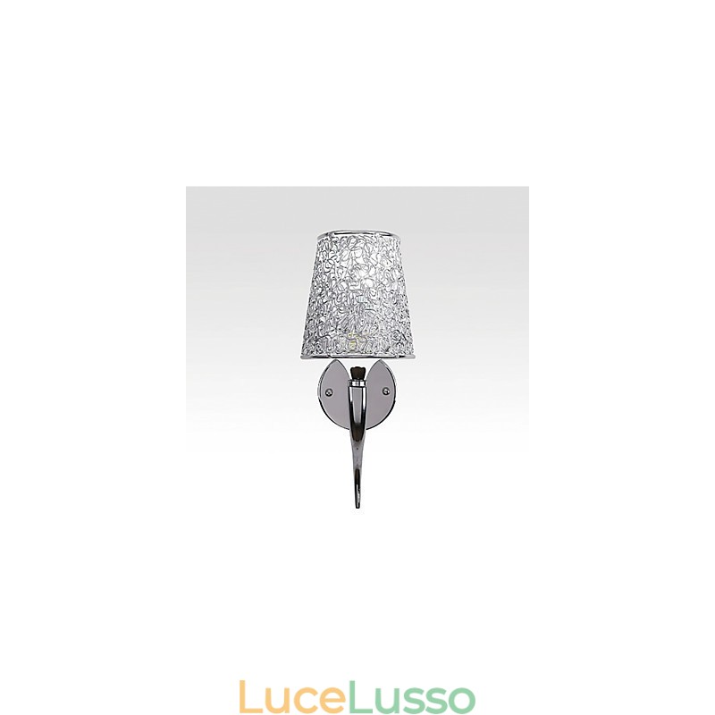 Lampada da comodino in argento, lampade da parete, trappola idraulica, sfondo, specchio, luce