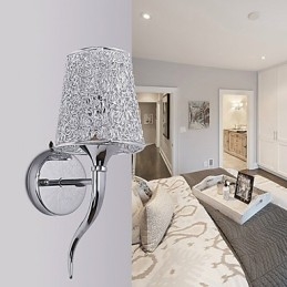 Lampada da comodino in argento, lampade da parete, trappola idraulica, sfondo, specchio, luce