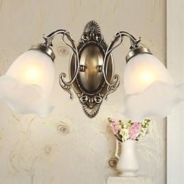 Lampada da parete in ferro battuto retrò in vetro semplice europeo moderno ed elegante