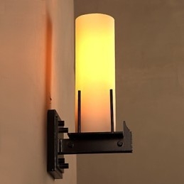 Lampada da parete a forma di candelabro retrò contemporanea e contratta a soppalco