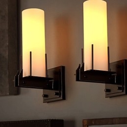 Lampada da parete a forma di candelabro retrò contemporanea e contratta a soppalco