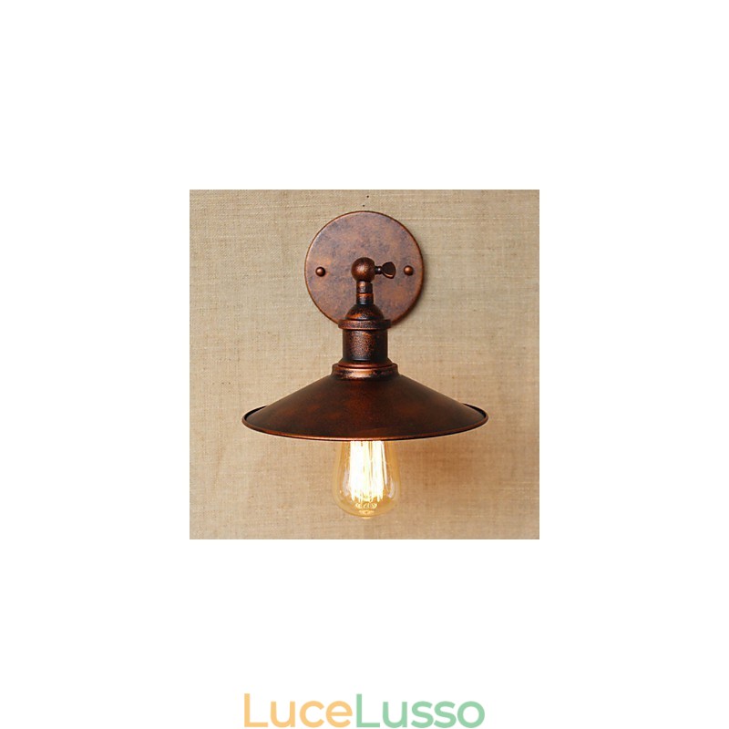 Villa in stile industriale minimalista di fronte alla navata della chiesa, applique decorativa in bronzo rosso con ombrello nostalgico