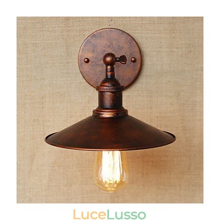 Villa in stile industriale minimalista di fronte alla navata della chiesa, applique decorativa in bronzo rosso con ombrello nostalgico Villa in stile industriale minimalista di fronte alla navata della chiesa, applique decorativa in bronzo rosso con ombrello nostalgico