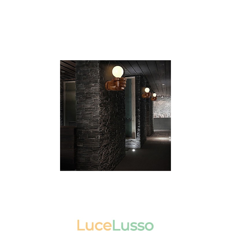 Lampada da parete creativa europea retrò a forma di pugno