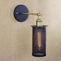 Lampada da parete in ferro battuto con rete in ferro