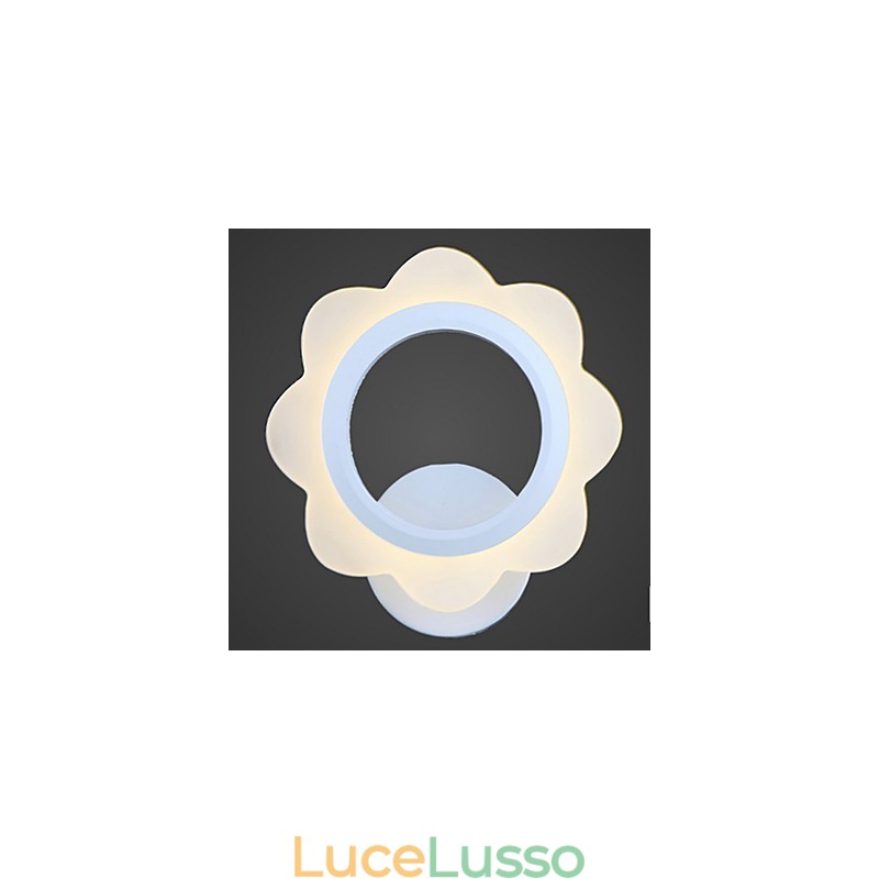 Lampada da parete in acrilico dal design unico e nuovo