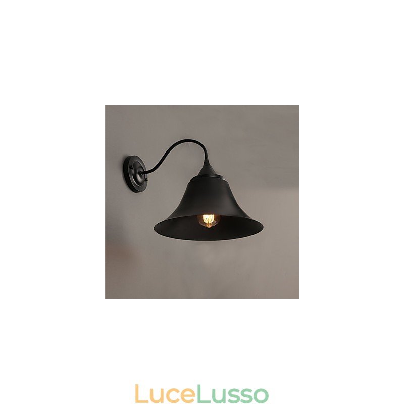 Lampada da parete in ferro nero antico in stile loft di Designer Duds