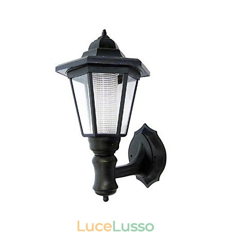 Lampada da parete a energia solare con paralume nero Lampada da parete a energia solare con paralume nero