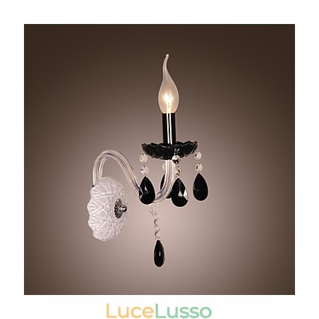 Applique in cristallo nero con lampadina a candela Applique in cristallo nero con lampadina a candela