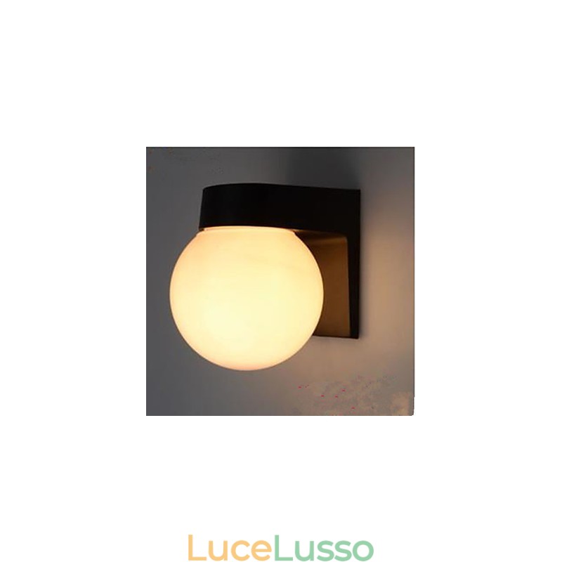 Lampada da parete in conchiglia acrilica