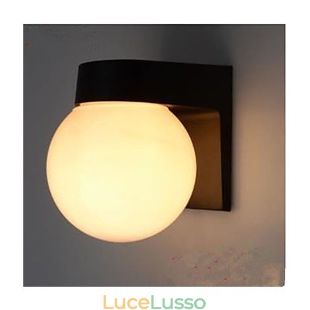 Lampada da parete in conchiglia acrilica