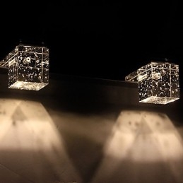 Applique moderna con paralume cubico a bolle di vetro, stile frontale a specchio