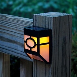 Lampada da parete con 2 lanterne a energia solare, colore giallo caldo