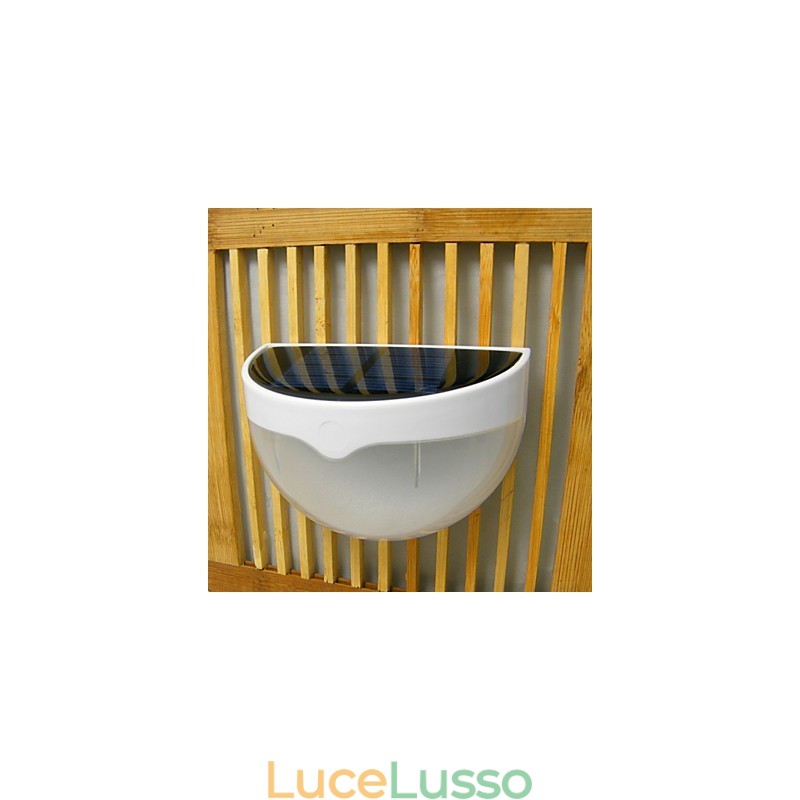 La nuova lampada da parete solare con controllo del suono e della luce, lampada da giardino, lampada da recinzione, luci per villa