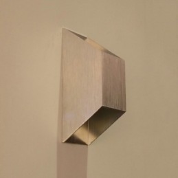 Applique da parete modello barra creativa trapezoidale doppia moderna contemporanea in metallo