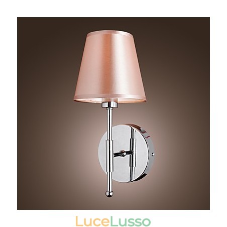 Applique dal design semplice con luce calda Applique dal design semplice con luce calda