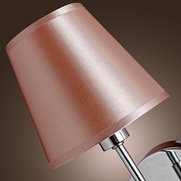 Applique dal design semplice con luce calda
