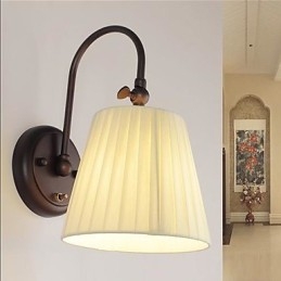 Lampada da parete in ferro con paralume in tessuto a 1 luce