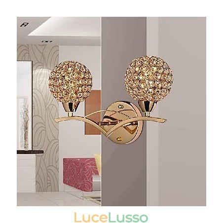 Applique moderna ed elegante a 2 luci Applique moderna ed elegante a 2 luci