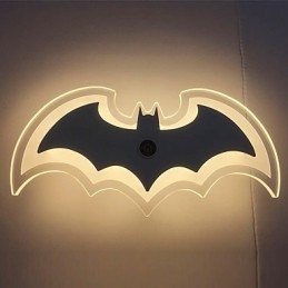 Applique da parete moderna in acrilico a forma di pipistrello, lampada da comodino, applique da parete, luci da corridoioV