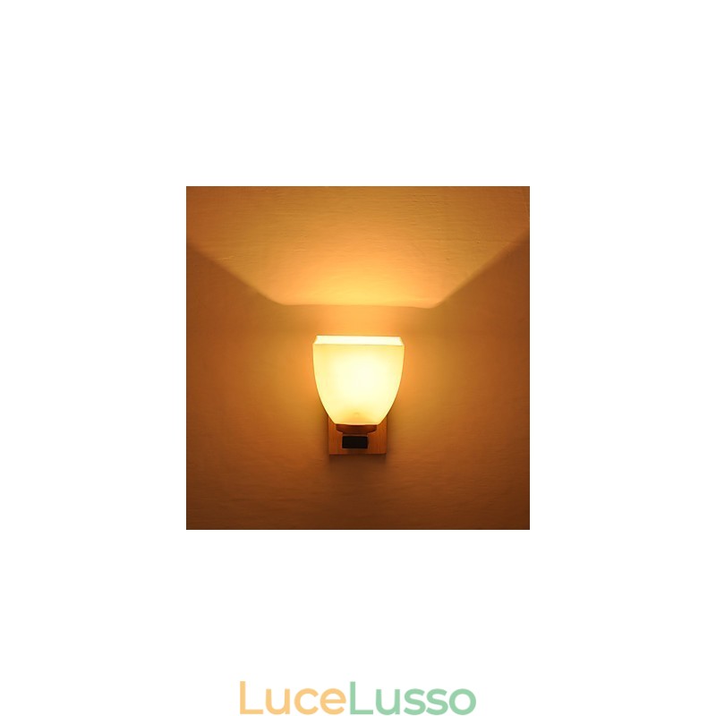 Lampada da parete semplice Lampada da comodino con paralume in vetro e legno massello per camera da letto Cassettiera Soggiorno Cameretta per bambini Dormitorio universitario Tavolino da caffè Libreria