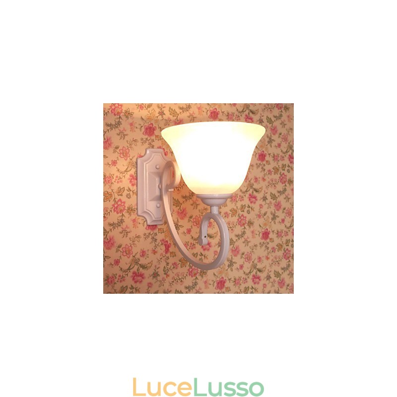 Semplice pittura moderna contemporanea caratteristica per applique da parete con braccio oscillante e luce ambientale