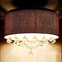 Lampada da soffitto moderna e minimalista