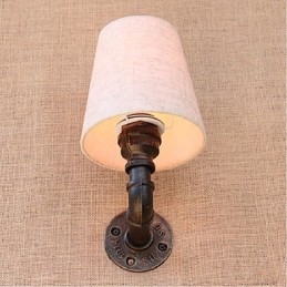 Applique da parete rustica in ottone per luce ambientale