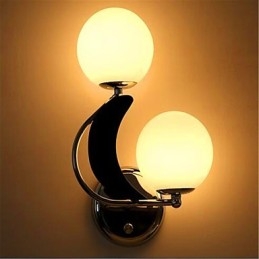 Applique da parete moderne e contemporanee in argento, caratteristica per luce ambientale