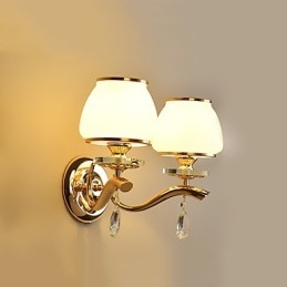 Applique da parete moderne e contemporanee con funzione elettrolitica per luce ambientale in cristallo