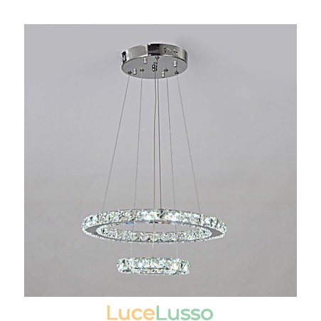 Lampadario tradizionale classico in metallo cromato Lampadario tradizionale classico in metallo cromato