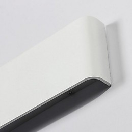 Applique da parete moderna contemporanea in metallo 24cm