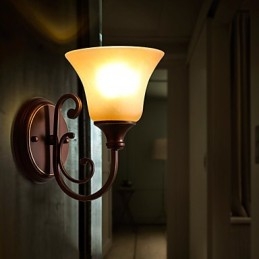 Moderna finitura in ossido nero contemporanea caratteristica per applique da parete Mini Style Swing Arm Uplight