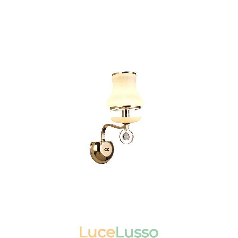 Applique da parete moderna e contemporanea con funzione elettroplaccata per luce ambientale in cristallo