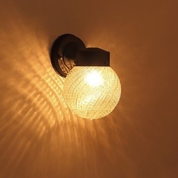 Finitura moderna contemporanea in ossido nero per applique da parete con luce ambientale in stile mini