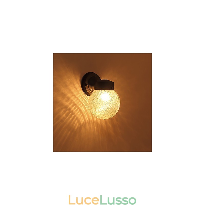 Finitura moderna contemporanea in ossido nero per applique da parete con luce ambientale in stile mini