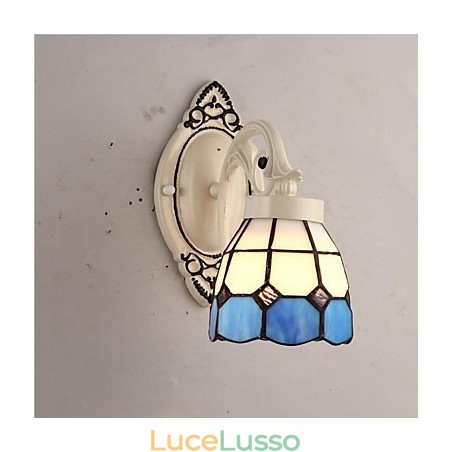 Applique da parete con luce verso l'alto Applique da parete con luce verso l'alto