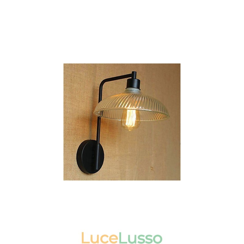Finitura rustica in ossido nero per la luce ambientale del braccio oscillante
