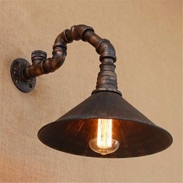 Finitura rustica in ossido nero per applique da parete con luce ambientale