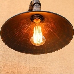 Finitura rustica in ossido nero per applique da parete con luce ambientale