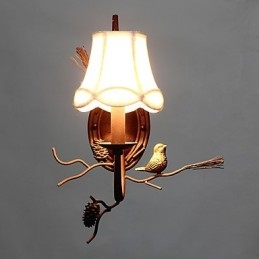Lampada da parete vintage nordamericana in metallo con uccello in resina e pigna, adatta per soggiorno, sala da pranzo, lampada da parete