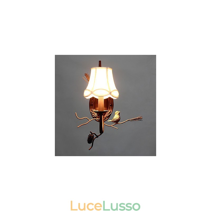Lampada da parete vintage nordamericana in metallo con uccello in resina e pigna, adatta per soggiorno, sala da pranzo, lampada da parete