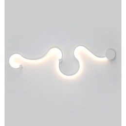 Applique da parete moderna contemporanea con pittura caratteristica lampada da parete in alluminio per camera da letto, scale, soggiorno